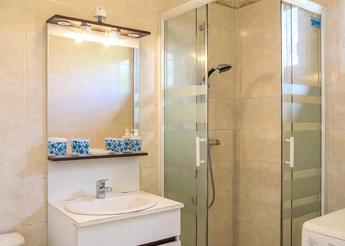 Ferienhaus 1 Bedroom Gorgeous In Digosville